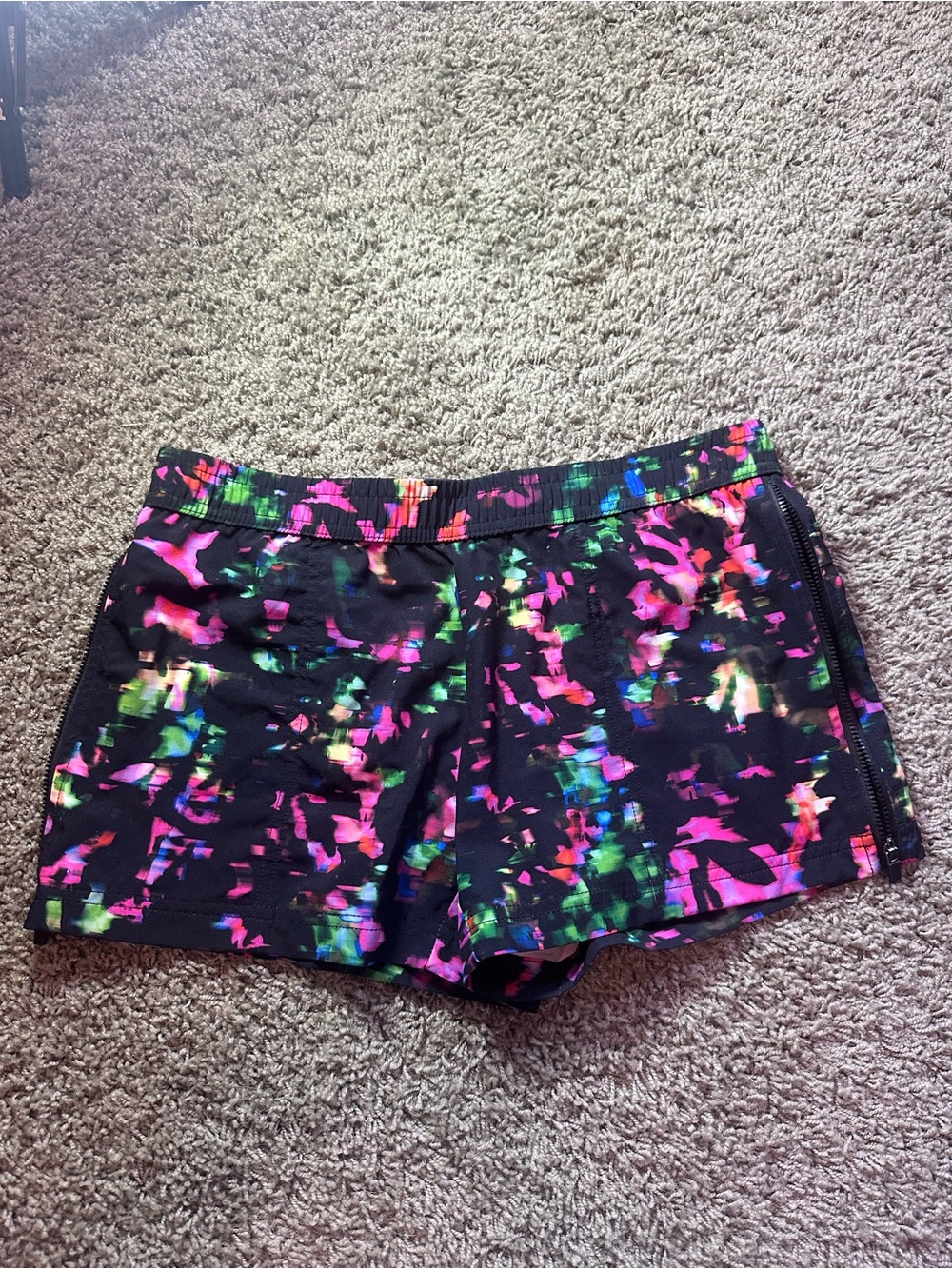 Fabletics Maggie Shorts Med Secret Garden Floral Running Athletic Zip Pockets